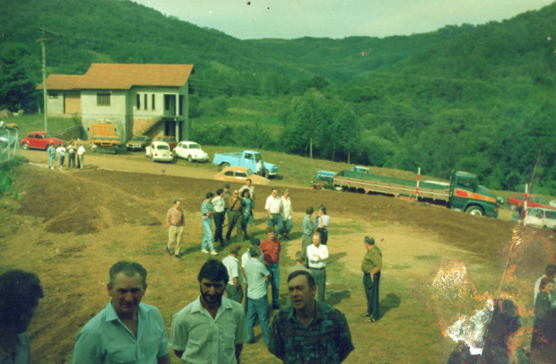 INICIO DAS OBRAS DA  QUADRA DA ESCOLA MAURÍCIO CARDOSO